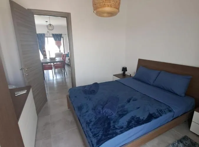 The Queen Freddy Penthouse Apartment *